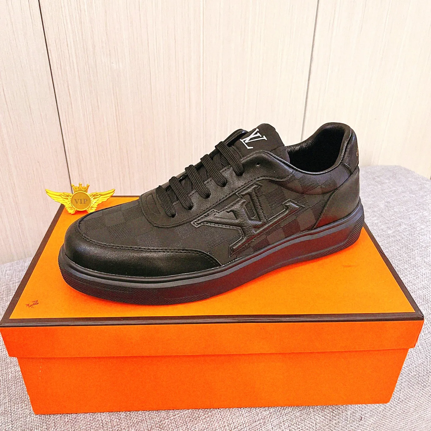 Men's Men's Shoes Men's Shoes💰 420 Men's Men's Shoes💰[LV]🔥Louis Vuitton Men's high-end brand official website 1:1 Latest masterpiece: The upper is made of Italian imported first-layer cowhide with a comfortable and breathable lining➕Original non-slip and wear-resistant outsole🔥, making walking more convenient and comfortable! An exclusive new model, a stunning work, a beautiful 1:1 replica [color] compared to the official quality! Create a fashionable personality to set off your uniqueness! A must-have for trendy men! Classic🔥Size: 38-44 Color: 🔥Multiple colors available🔥.